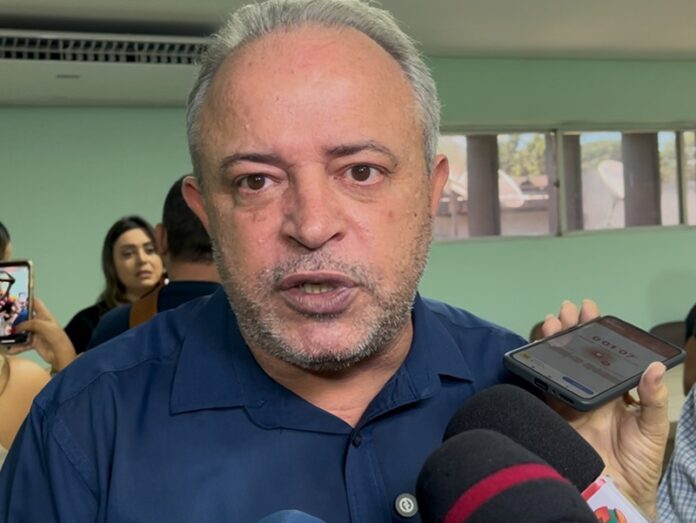 Líder da oposição detalha pedidos de convocação de secretários