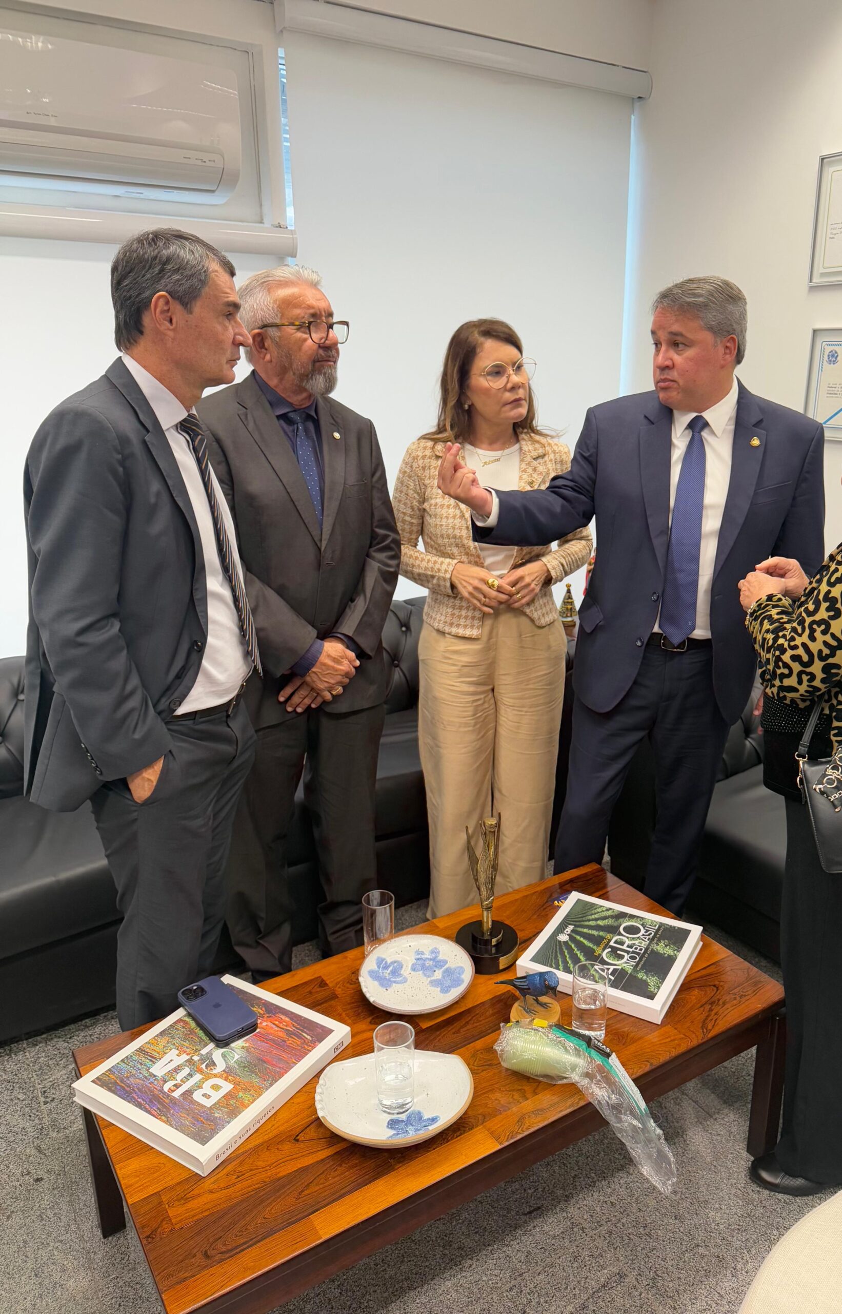 Vice-prefeito e vereadores de Campina Grande visitam a SEJEL e discutem projetos para o esporte da cidade