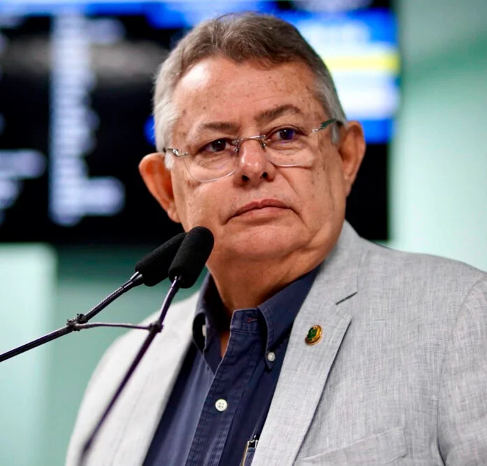 Sargento Wellington Cobra  visita a Secretaria de Serviços Urbanos e Meio e debate melhorias para comunidades