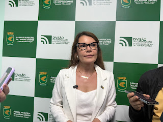 Fabiana Gomes retorna à Câmara após quase um ano na Secretaria de Ciência e Tecnologia e confirma permanência no mandato