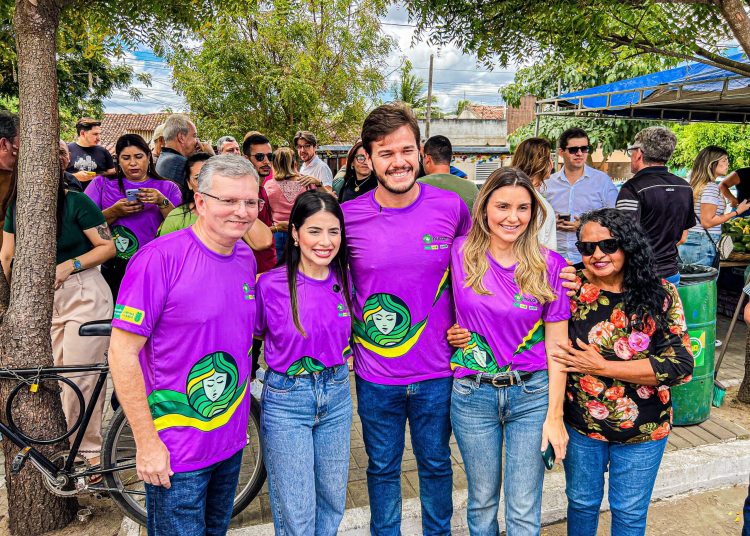 Ação Intersetorial reúne várias secretarias em defesa da mulher Ação Intersetorial reúne várias secretarias em defesa da mulher