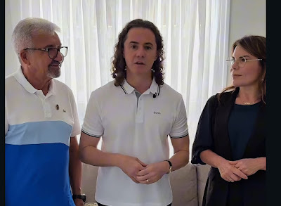 Ao lado de Nelson, Fabiana Gomes confirma apoio à reeleição do senador Veneziano Vital do Rêgo Ao lado de Nelson, Fabiana Gomes confirma apoio à reeleição do senador Veneziano Vital do Rêgo