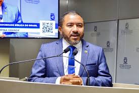 Alexandre do Sindicato critica atuação de Jhony Bezerra e defende união da oposição no segundo turno