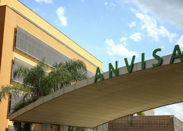 Anvisa proíbe venda de produtos de cannabis irregulares e apreende lotes de tirzepatida sem registro Anvisa proíbe venda de produtos de cannabis irregulares e apreende lotes de tirzepatida sem registro
