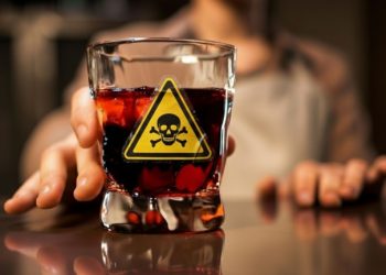 Brasil registra 46 casos confirmados de intoxicação por metanol e 8 mortes