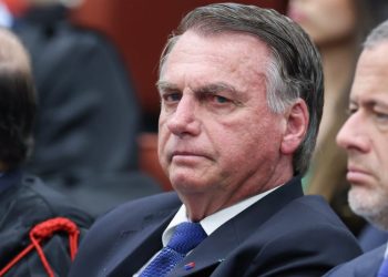 Moraes autoriza prisão domiciliar para Jair Bolsonaro por 90 dias