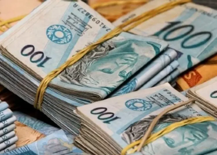 Décimo-terceiro deve injetar R$ 3,72 bi na economia da Paraíba