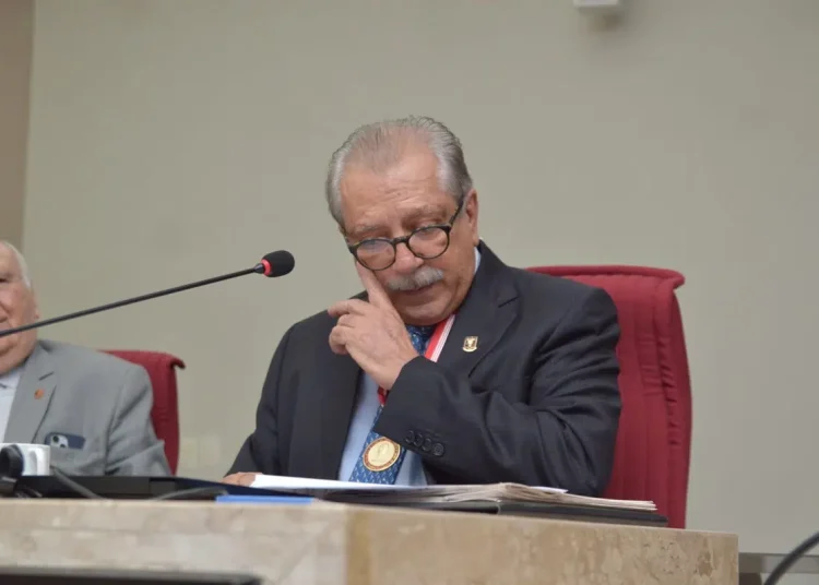 Conselheiro Fernando Catão encerra trajetória no TCE-PB Conselheiro Fernando Catão encerra trajetória no TCE-PB