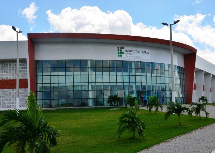 IFPB abre concurso com salários que ultrapassam R$ 13 mil IFPB abre concurso com salários que ultrapassam R$ 13 mil