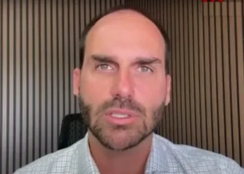 Conselho de Ética da Câmara arquiva pedido de cassação do mandato de Eduardo Bolsonaro