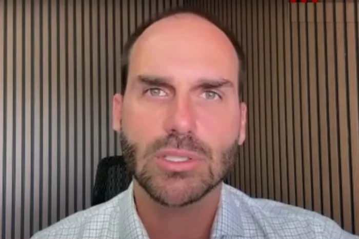 Conselho de Ética da Câmara arquiva pedido de cassação do mandato de Eduardo Bolsonaro Conselho de Ética da Câmara arquiva pedido de cassação do mandato de Eduardo Bolsonaro