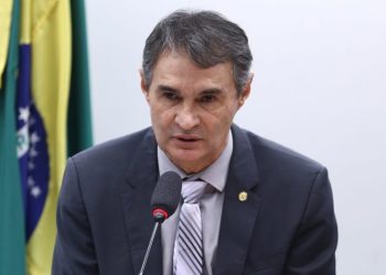 Comissão debate política nacional de atenção a mulheres na menopausa