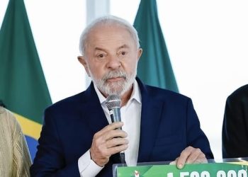 PODERDATA: Lula entra no ano da eleição reprovado por 57%