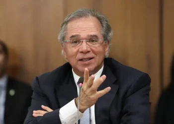 Fator eleitoral não vai ser economia, vai ser segurança e nacionalismo, diz Paulo Guedes