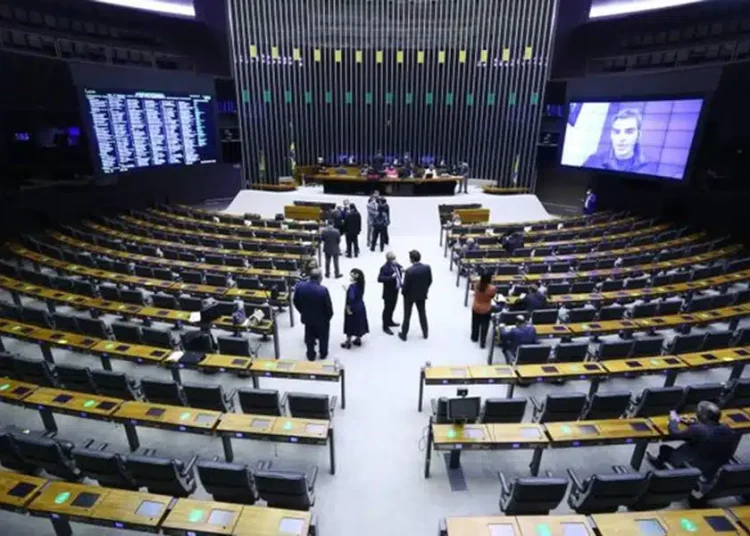 Congresso resiste em ampliar taxação de bets e trava alternativa à MP do aumento de impostos Congresso resiste em ampliar taxação de bets e trava alternativa à MP do aumento de impostos