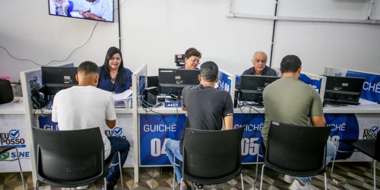 Sine-JP disponibiliza 634 vagas de emprego, com destaque para telemarketing e construção civil Sine-JP disponibiliza 634 vagas de emprego, com destaque para telemarketing e construção civil