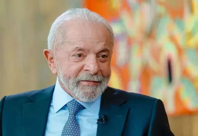 Pesquisa encomendada aponta queda na popularidade de Lula e reprovação na condução da crise no Rio