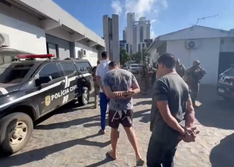 Operação deixa um morto e prende suspeitos de assalto a carro-forte em Campina Grande