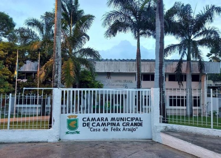 Vereadores pedem laudos e informações dos reservatórios da Cagepa em CG Vereadores pedem laudos e informações dos reservatórios da Cagepa em CG