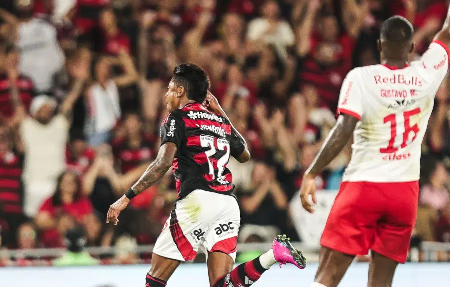 Flamengo aumenta chance de título após desbancar Palmeiras da liderança 💻 Página1PB