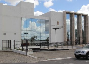 MPPB move ação contra Prefeitura de Campina Grande por atraso em salários de servidores da Saúde