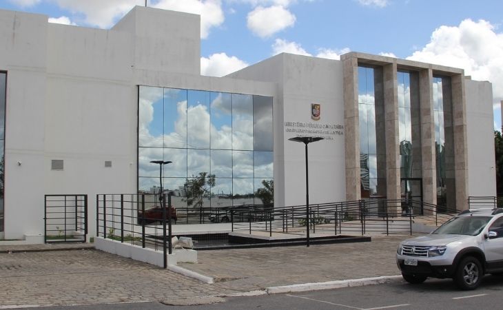 MPPB move ação contra Prefeitura de Campina Grande por atraso em salários de servidores da Saúde MPPB move ação contra Prefeitura de Campina Grande por atraso em salários de servidores da Saúde