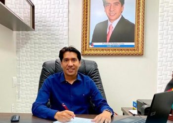 TCE-PB: Ex-prefeito de Cacimba de Dentro deve pagar R$ 255 mil por esquema com servidores fantasmas