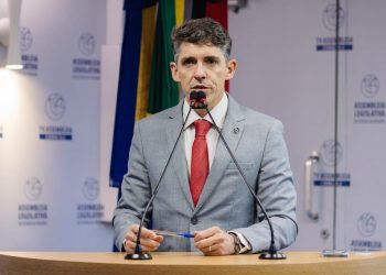Tovar antecipa que votará contra novo aumento do ICMS sobre combustíveis na Paraíba
