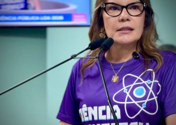 Fabiana Gomes destaca ações da SECTI durante apresentação da LOA 2026 na Câmara Municipal