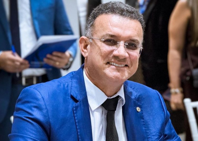 Sargento Neto demonstra preocupação com condições de acompanhamento de saúde do ex-presidente Jair Bolsonaro Sargento Neto demonstra preocupação com condições de acompanhamento de saúde do ex-presidente Jair Bolsonaro
