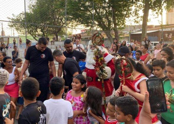 Prefeitura de Campina Grande leva ‘Chegada do Papai Noel’ ao bairro José Pinheiro Prefeitura de Campina Grande leva ‘Chegada do Papai Noel’ ao bairro José Pinheiro