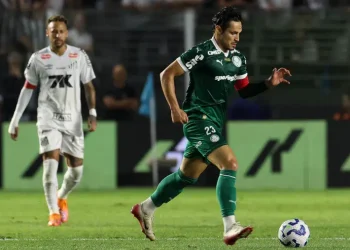 Palmeiras joga mal, leva gol nos acréscimos e empata com Cerro Porteño