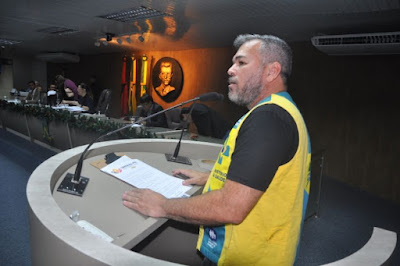 Sindicato afirma que 2 mil servidores não receberam o 13º e condena silêncio da PMCG Sindicato afirma que 2 mil servidores não receberam o 13º e condena silêncio da PMCG