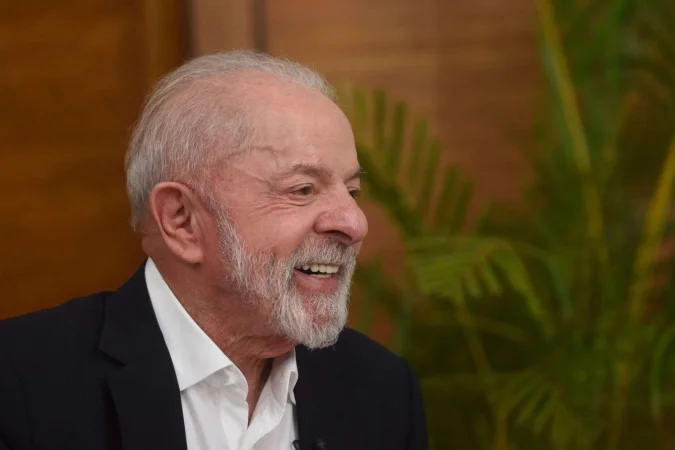 The Economist recomenda que Lula não concorra às eleições de 2026 The Economist recomenda que Lula não concorra às eleições de 2026