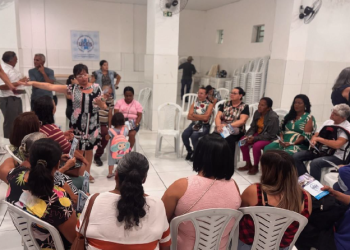 UCES promove palestra sobre Plantio Orientado de árvores com beneficiários dos projetos habitacionais