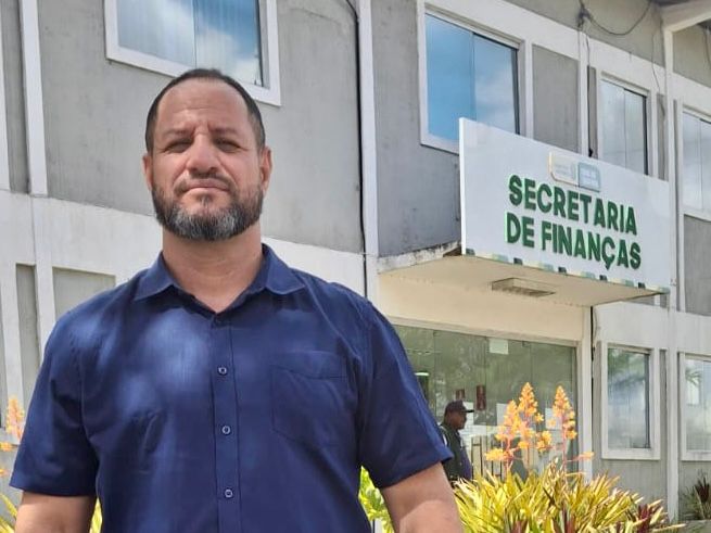 Falta de pagamento de energia provoca colapso em três secretarias da Prefeitura de Campina Grande Falta de pagamento de energia provoca colapso em três secretarias da Prefeitura de Campina Grande