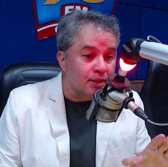 Efraim Filho confirma convite a Pedro Cunha Lima e avalia Juliana Cunha Lima como vice em possível chapa para 2026