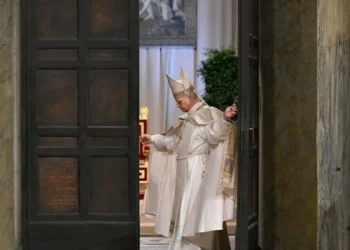 Papa Leão XIV fecha a ´Porta Santa´ da principal basílica da Igreja Católica