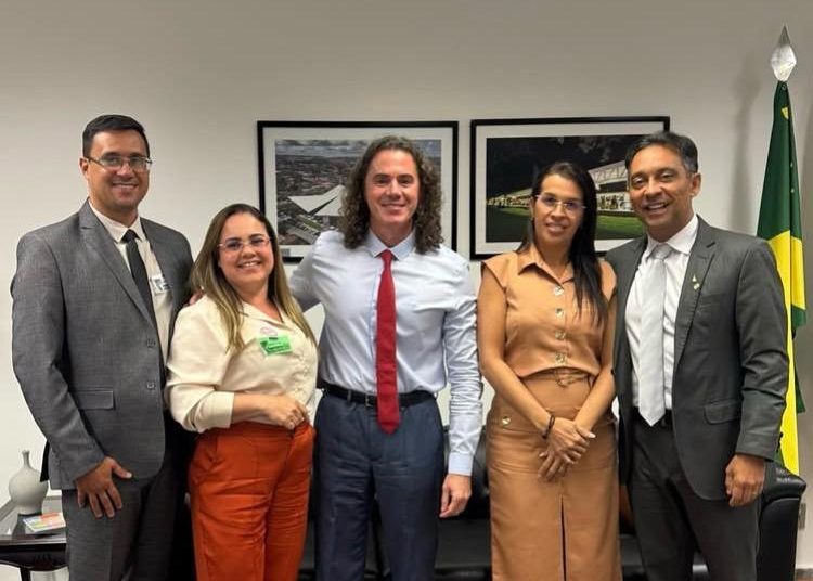 Prefeito de Areial, Carlos Henrique, cumpre agenda política e administrativa em Brasília