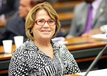 Nilda Gondim será homenageada nesta terça pelo Senado com a Comenda Ceci Cunha, por sua defesa de políticas para a mulher