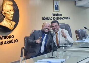 Clima de paz e amor na mesa diretora da Câmara de Campina Grande