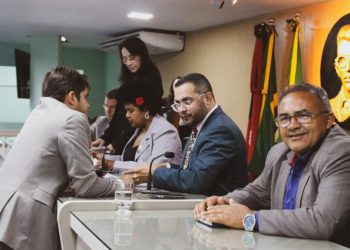 Vereadores debatem preço dos combustíveis, saúde e segurança pública