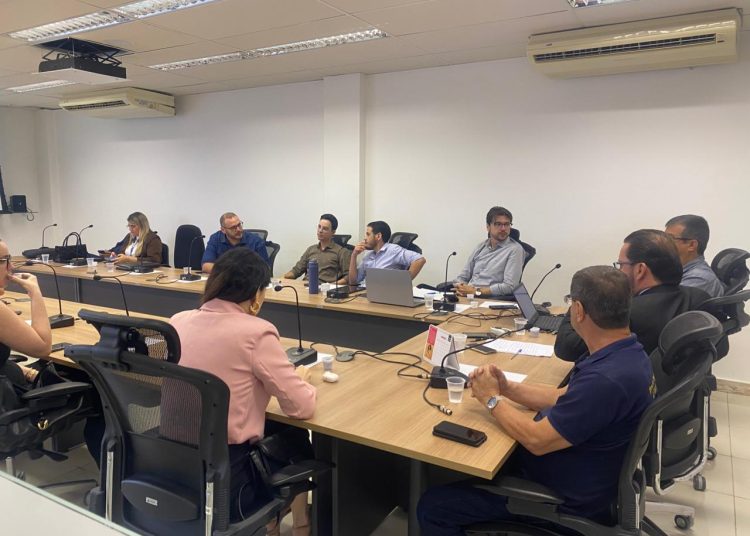 Audiência no Ministério Público debate soluções a longo prazo para melhoria da qualidade da água do Açude Velho Audiência no Ministério Público debate soluções a longo prazo para melhoria da qualidade da água do Açude Velho