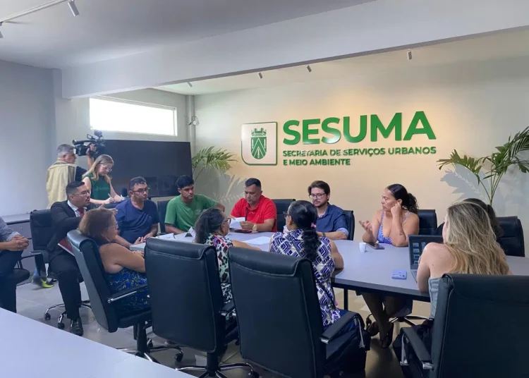 PMCG se reúne com comerciantes do Açude Velho e articula soluções para adequação sanitária dos quiosques PMCG se reúne com comerciantes do Açude Velho e articula soluções para adequação sanitária dos quiosques