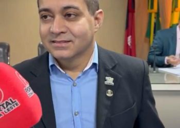 Frank Alves critica pressão por cargos e reforça liderança de Bruno Cunha Lima na gestão