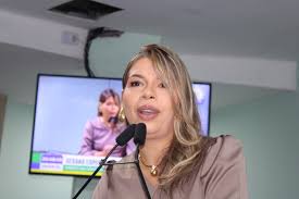 Gerana Gouveia confirma convites de partidos para disputar vaga na Câmara Federal