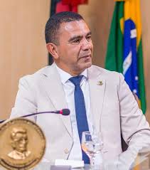 Pastor Luciano Breno defende Hospital da Criança, mas cobra rigor na apuração de caso