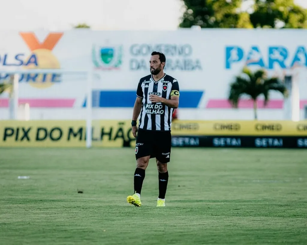 Botafogo-PB perde para o Santa Cruz-PE em sua estreia no quadrangular de acesso 💻 Página1PB