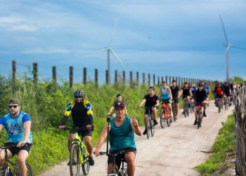 Passeio ciclístico em Areial reúne comunidade em celebração de fé e união