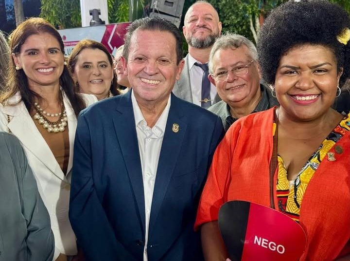 Oposição em Campina comparece a posse de Lucas Ribeiro e promete endurecer o jogo contra Bruno